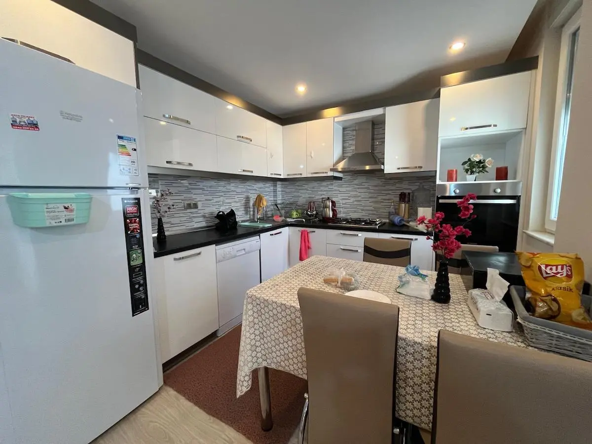 Fitted kitchen